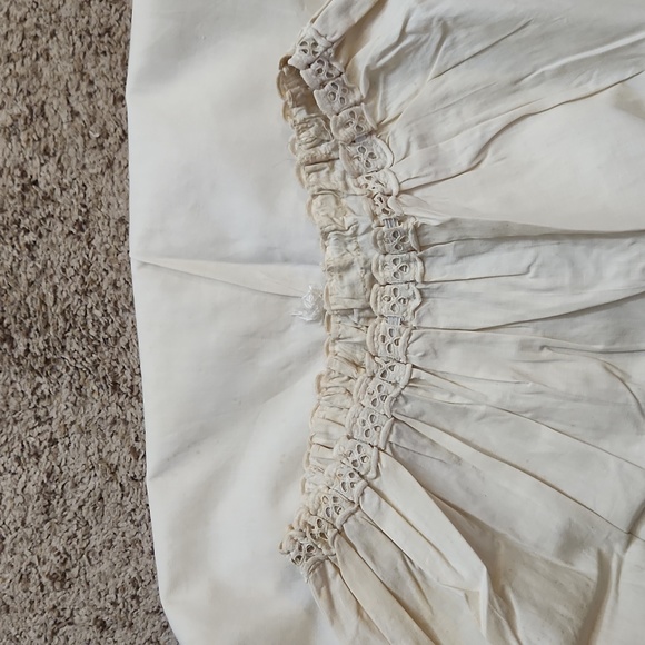 Hand Tatted Lace Vintage Slip from late 1800's / White Skirt - Picture 4 of 6